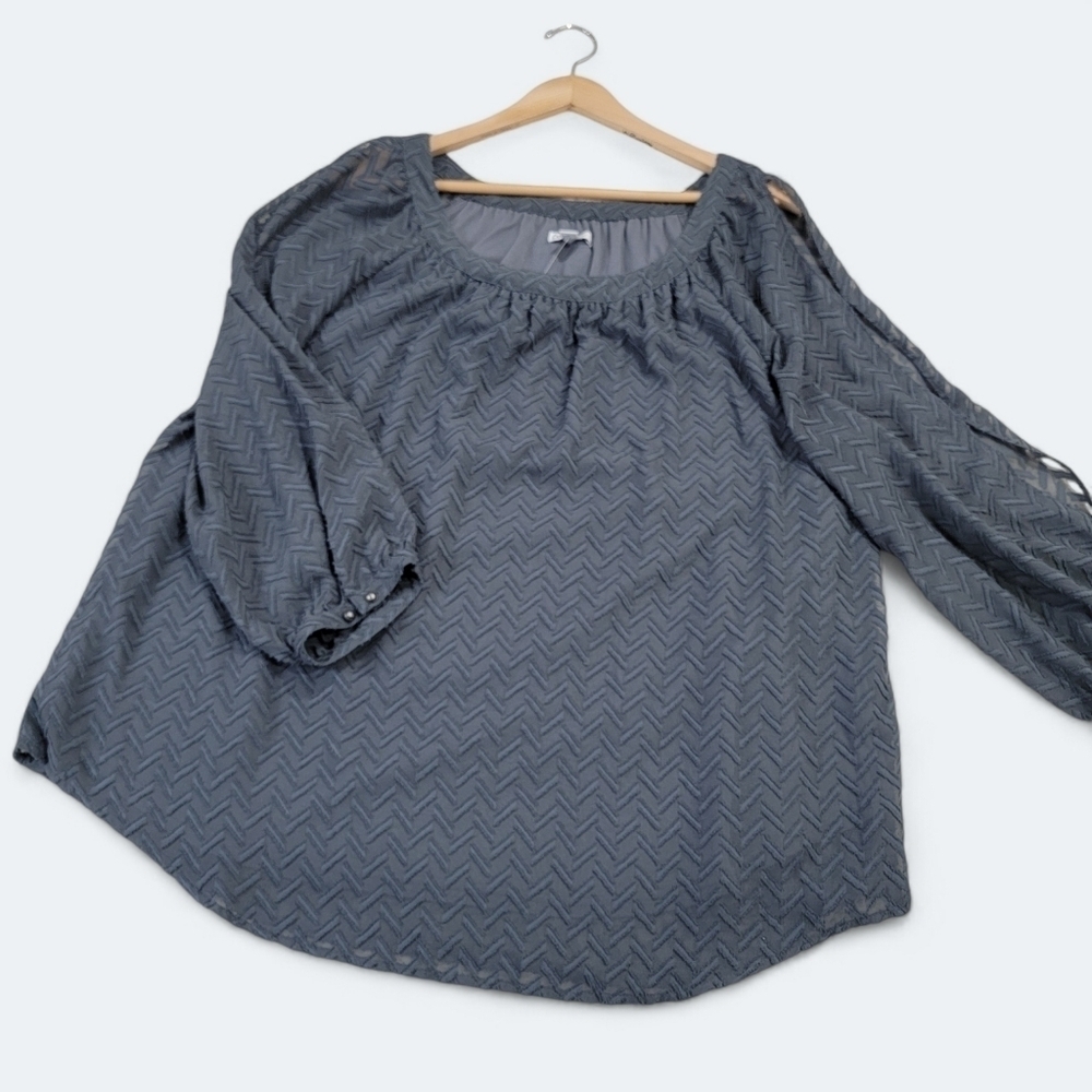 NEW Cato Gray Long Sleeve Blouse Cold Shoulder Patterned Size XL